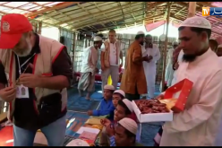  بالفيديو.. هيئة الإغاثة توزع التمور الجزائرية على مسلمي الروهينغا