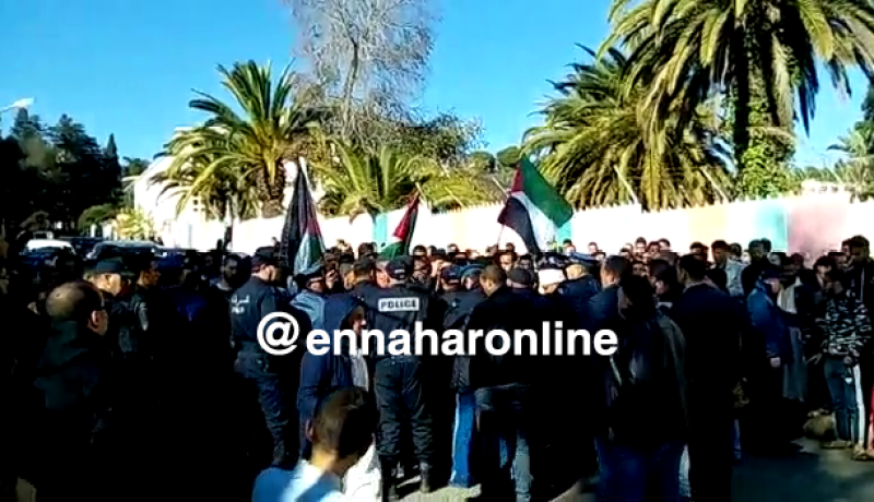 بالفيديو…”القدس” تُخرج الطلبة إلى الشارع