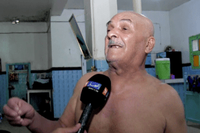 سعيدة: عمي محمد يتمسك بمهنة “الكياس” رغم كبر سنه