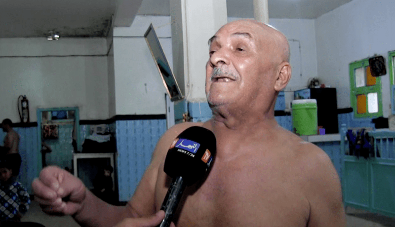 سعيدة: عمي محمد يتمسك بمهنة “الكياس” رغم كبر سنه