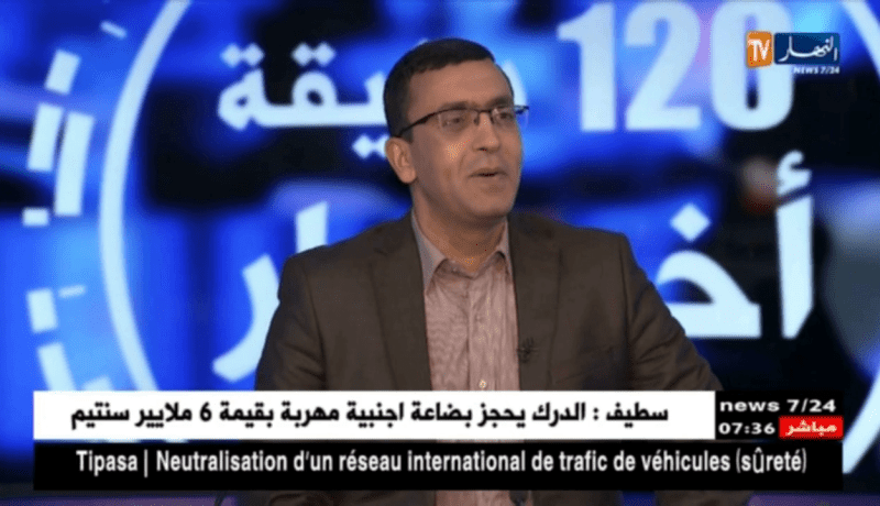 مستشار أسري: يتحدث عن أسباب إرتباط الفتيات والأولاد وحتى الكبار بمواقع التواصل الإجتماعي