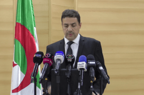 حسان بوعلام: المركز يعمل على تطبيق إستراتيجية رقمنة الخدمات العمومية…التفاصيل