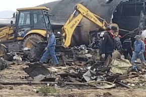 الجزائر حزينة.. القصة الكاملة لحادثة سقوط الطائرة