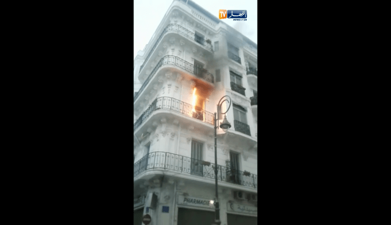 بالفيديو.. حريق مهول بإحدى عمارات شارع عسلة حسين في العاصمة