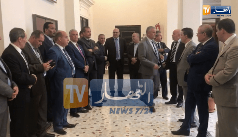 بالفيديو.. بعض أعضاء مجلس الأمة يقاطعون الجلسة الإفتتاحية لهذا السبب !!