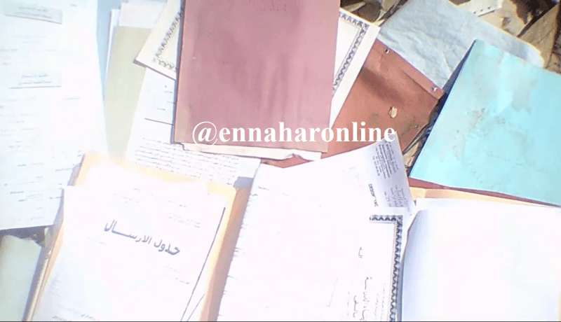 وثائق رسمية لأساتذة وهويات وصور معلمات مرمية في المزبلة بخميس مليانة !
