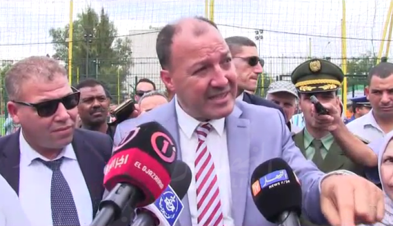 حطاب يُشدد على ضرورة إستلام الملاعب الكبرى في الوقت المُحدد