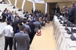 اللجنة المركزية للأفلان تفشل في إنتخاب أمين عام جديد للحزب