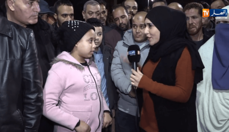 بداية توافد المواطنين إلى قصر الشعب لإلقاء النظرة الأخيرة على جثمان الفريق قايد صالح