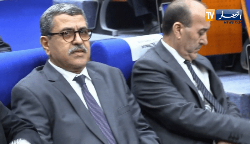 جراد: الجزائر في مرحلة إنتقالية نحو الطاقات المتجددة