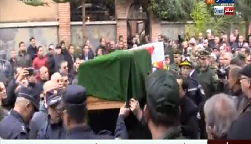 نقل مباشر..تابعوا مراسيم دفن الراحل بختي بلعايب