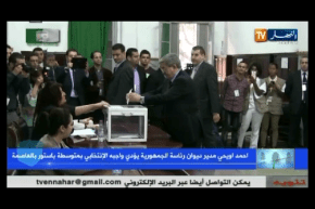 أويحي يدلي بصوته في ثانوية باستور بالجزائر العاصمة