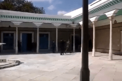 بالفيديو لحظة سماع اطلاق نار في متحف باردو في تونس‬