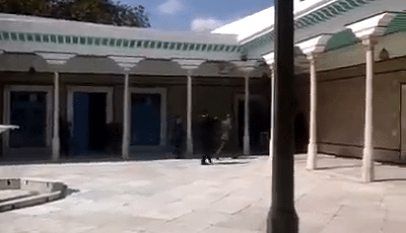 بالفيديو لحظة سماع اطلاق نار في متحف باردو في تونس‬