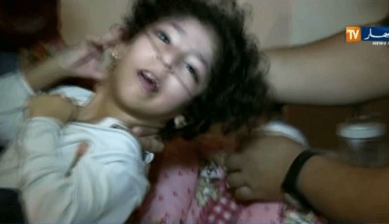 بالفيديو هذا ما آلت إليه صحة صارة جراء خطأ طبي