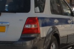 شهران حبسا نافذا لراشق سيارة الشرطة بالحجارة