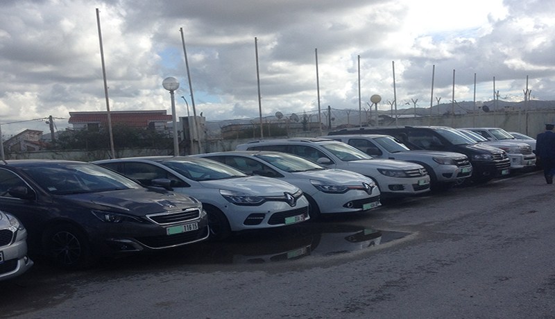 أمن ميلة يطيح بشبكة مختصة في سرقة السيارات و بيع قطع غيارها