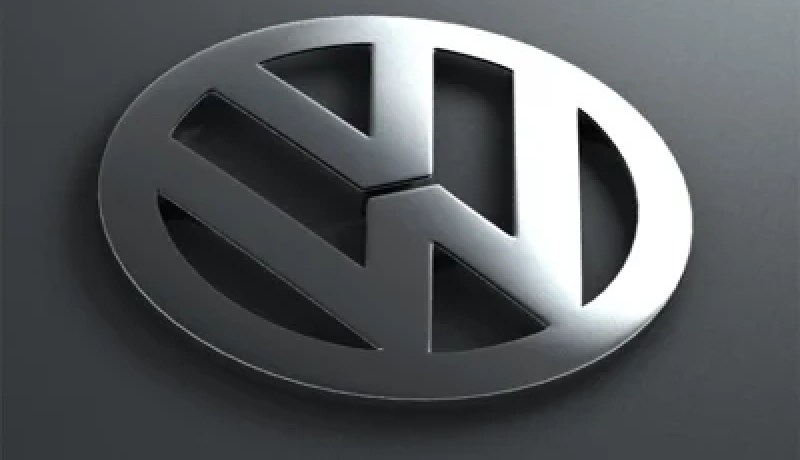 ‮فولسفاڤن‮ ‬يصر على الإستثمار في‮ ‬الجزائر ورونو‮ ‬يقترح تسليم سياراتها في‮ 2102‬