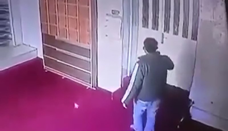 لص يتسلل إلى مسجد لسرقة صندوق الزكاة في سكيكدة