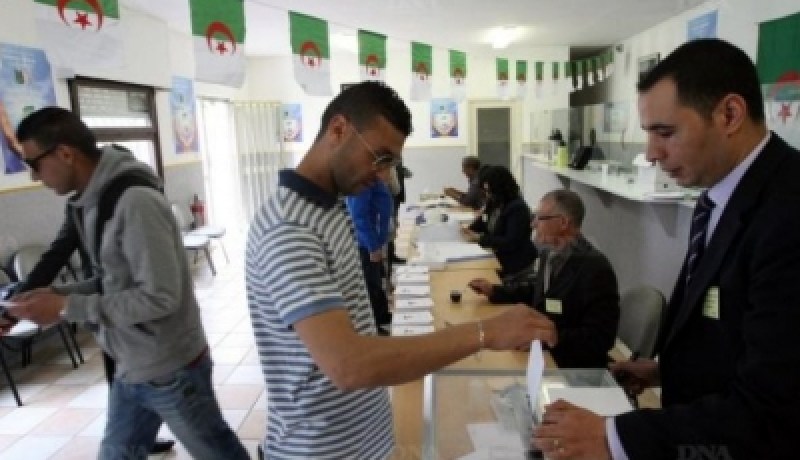اختتام عمليات الإقتراع بـ 12 ولاية من الوطن و انطلاق عملية الفرز بها