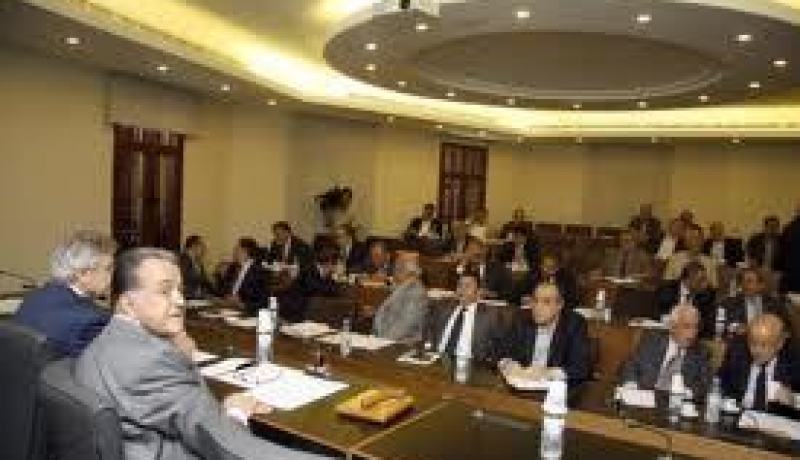 المعارضة اللبنانية تقاطع الجلسات النيابية التي تشارك فيها الحكومة