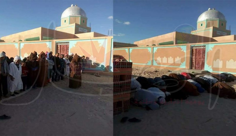 مواطنون يقيمون الصلاة في العراء بعد غلق مسجد من طرف السلطات في ڤمار بالوادي
