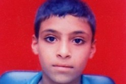 بعد نشر ندائه للمعالجة من مرض السرطان خارج الوطن:الطفل وليد يحقق حلمه ويزور مركز الهاشمي للأعشاب الطبية بعمان