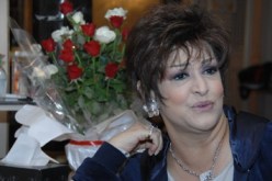 وردة‮.. ‬لترويج السياحة المصرية في‮ ‬الجزائر‮!‬