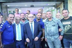 الوالي بن يعيش يسلم اللاعبين 4 ملايين سنتيم منحة الإطاحة بـ«الصادة»