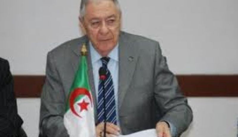 ولد عباس يؤكد على أهمية تعزيز أجهزة التشغيل