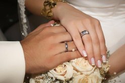 أملك قطعة أرض فمن يربح أكبر استثمار ويشاركني الحياة والمشوار؟