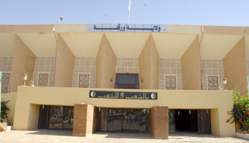 هكذا اغتصب والي ولاية ورڤلة السابق أراضي المواطنين وحوّلها إلى احتياطات عقارية