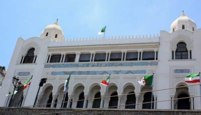 والٍ بالعاصمة ضحية عصابة لسرقة السيارات يقودها إبليس