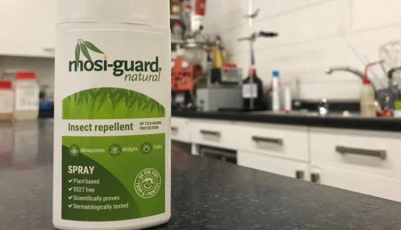 بريطانيا تفاجئ العالم.. “بخاخ حشرات” قد يقتل كورونا!