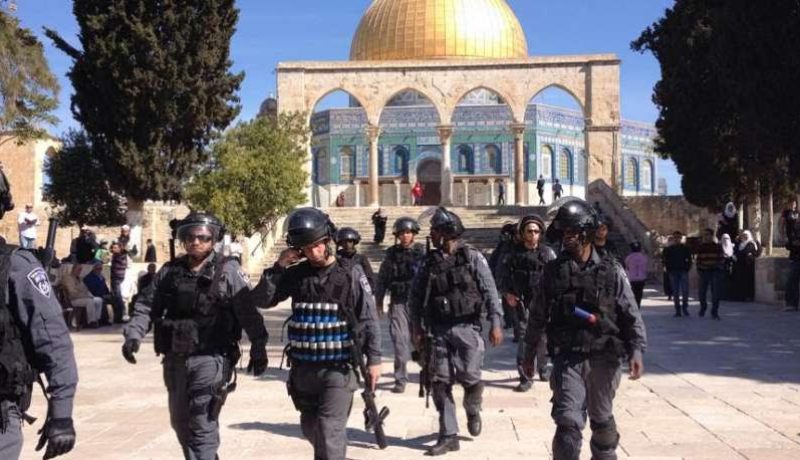 مستوطنون يقتحمون المسجد الأقصى من جهة باب المغاربة