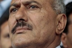 مسؤول يمني يؤكد بقاء صالح في البلاد وممارسة نشاطه السياسي كرئيس حزب