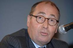 السفير الفرنسي: “نريد الحفاظ على مكانة اللغة الفرنسية في الجزائر”