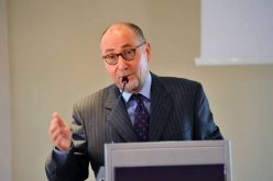 السفير الفرنسي بهنئ  الجزائريين بعيد الإستقلال