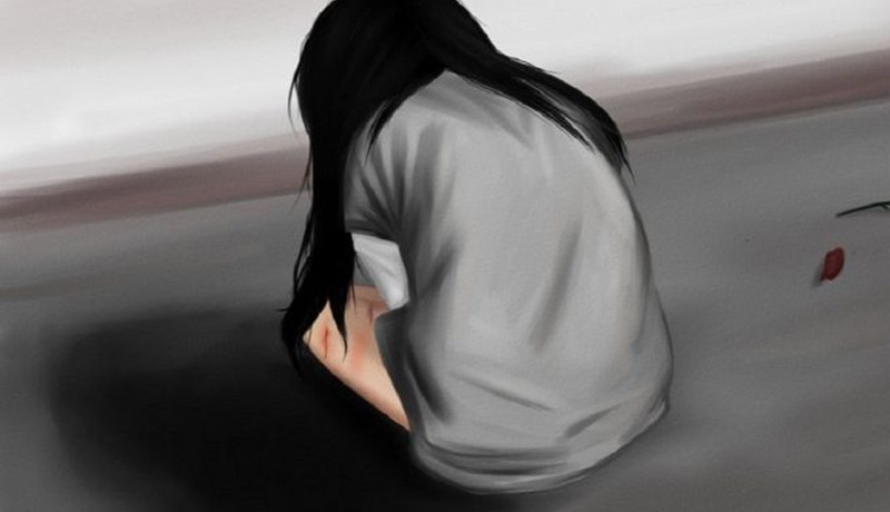 عجوز تسلب فتاة 400 مليون مقابل التكتم عن إجهاض جنينها