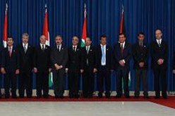 الحكومة الفلسطينية الجديدة تؤدي اليمين الدستوري