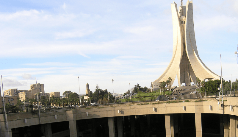 وزيرة الثقافة تنهي مهام المكلف بتسيير ديوان رياض الفتح