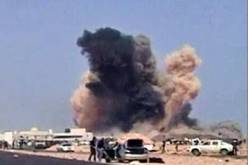 اربعة انفجارات قوية تهز مقر القذافي