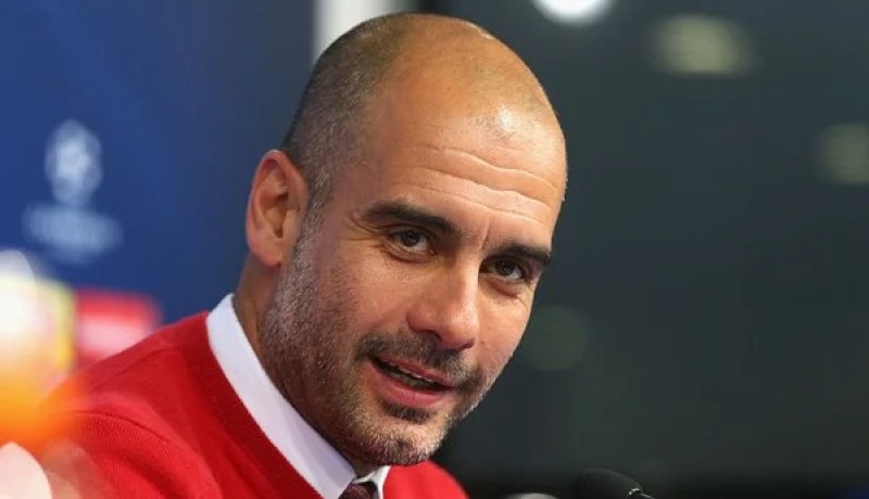 غوارديولا مدرب لمانشستر سيتي لـ 3 مواسم