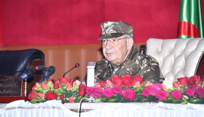 قايد صالح: “بعض الأطراف يزعجهم رؤية الجزائر آمنة ومستقرة” 