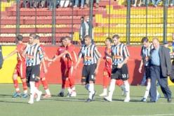 المهاج “إيدزنغا” زار التشكيلة، بوعزة يلتحق غدا وغير معني بلقاء الكأس، إصابة العيفاوي لا تدعو للقلق والوفاق يتدرب زوال اليوم في الدار البيضاء