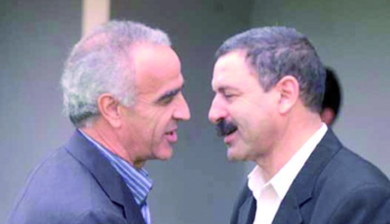 ‬سرار تاع نميمة‮.. ‬منادي‮ ‬ما‮ ‬يعرف والو في‮ ‬البالون وكــل الرؤســـاء‮ ‬يشترون ذمـم الحكـام والمبــاريات‮‬