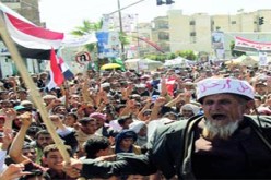آلاف اليمنيين يحتشدون في مظاهرات للمطالبة بمحاكمة الرئيس صالح ومعاونيه