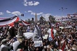 مظاهرات في صنعاء مؤيدة وأخرى معارضة للنظام بعد صلاة الجمعة