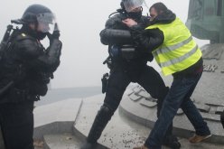 مكافأة مالية  لـ 11 ألف شرطي فرنسي..والسبب