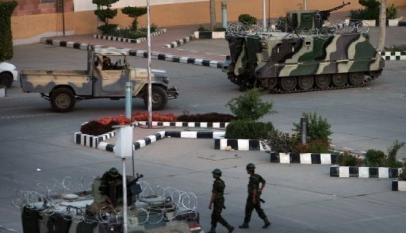 قتلى وجرحى في معارك بين الجيش والحرس الجمهوري باليمن